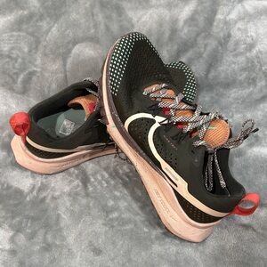 Nike Trail Sneakers like new!